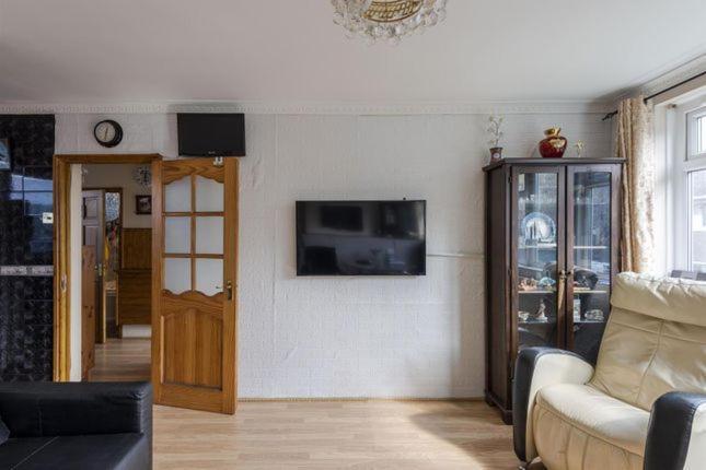 1 Bedroom Flat Close To City With Free Parking Arrangement Лондон Екстер'єр фото