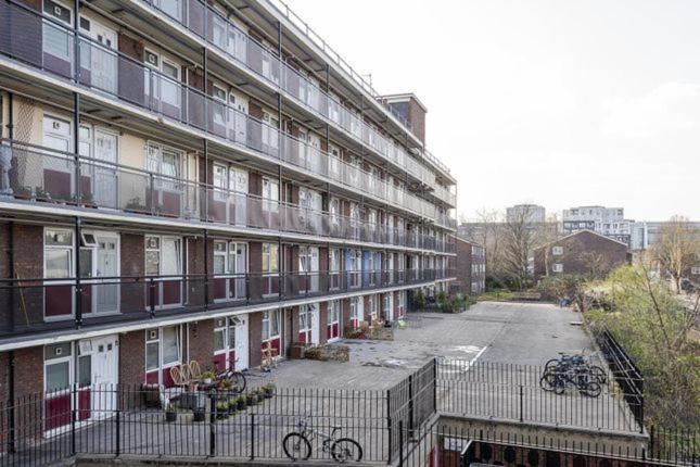 1 Bedroom Flat Close To City With Free Parking Arrangement Лондон Екстер'єр фото