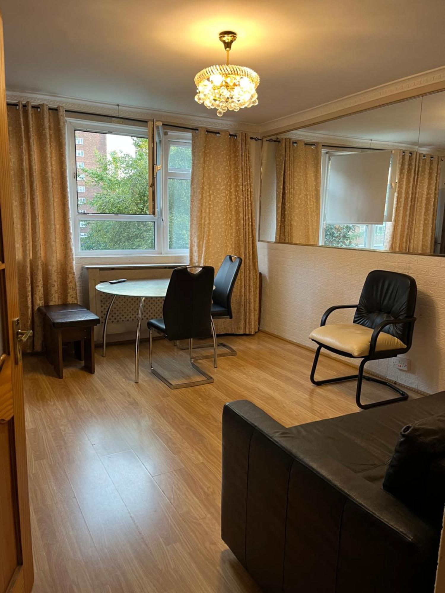 1 Bedroom Flat Close To City With Free Parking Arrangement Лондон Екстер'єр фото